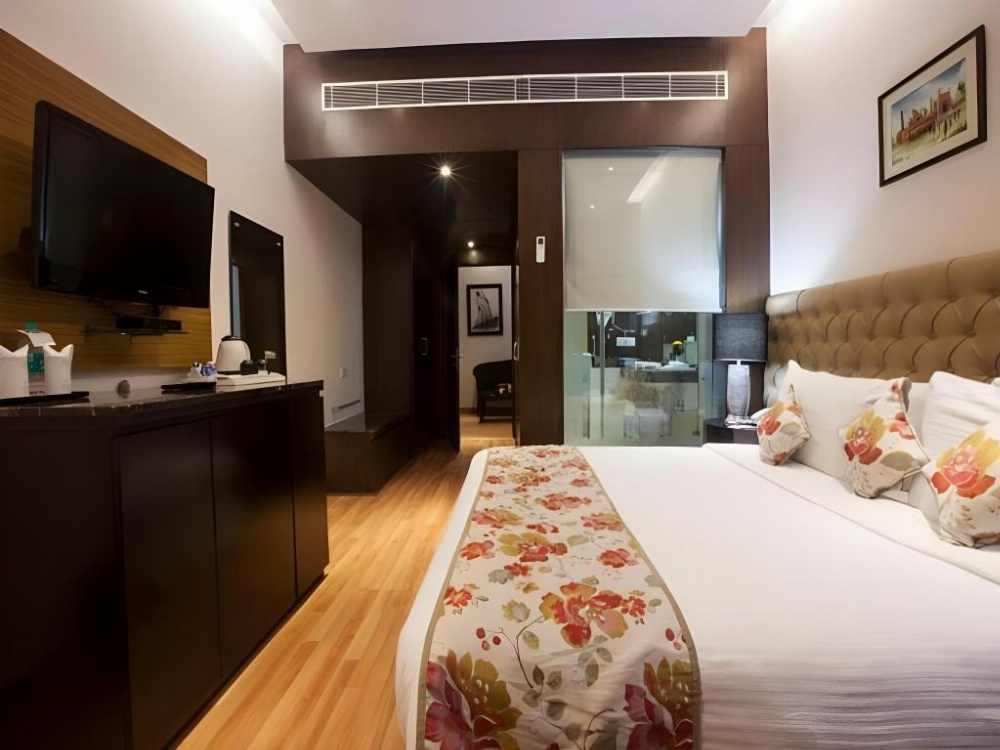Room image 3